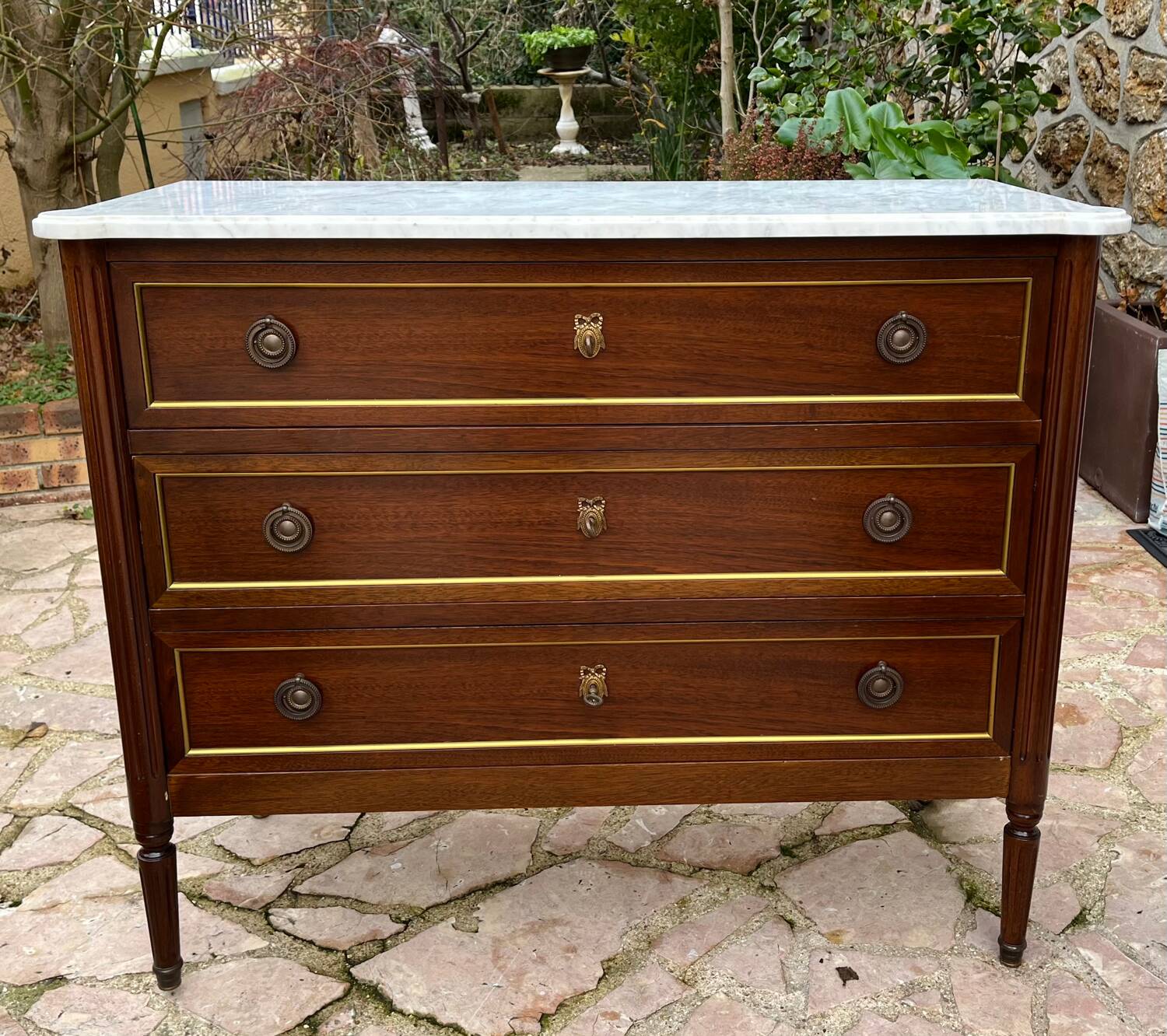 Old chest of drawers