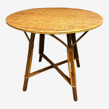 Rattan table