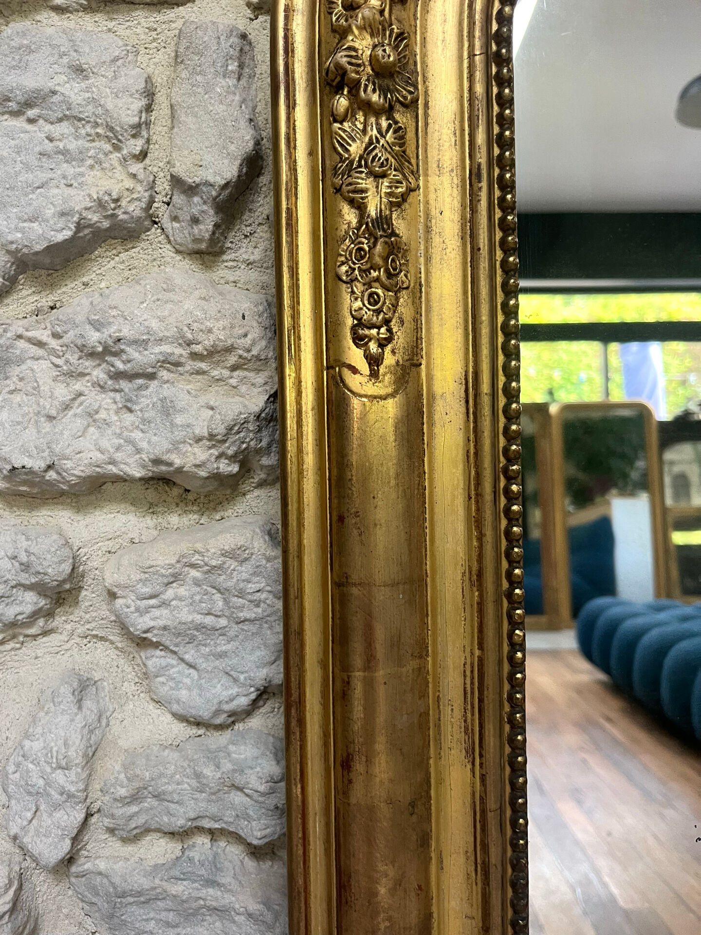Miroir de cheminée Louis-Philippe perlé 126/90cm feuille d’or, glace