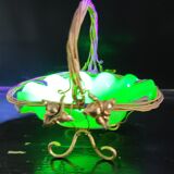 Empty pocket basket in green opaline (uranium/uraline)