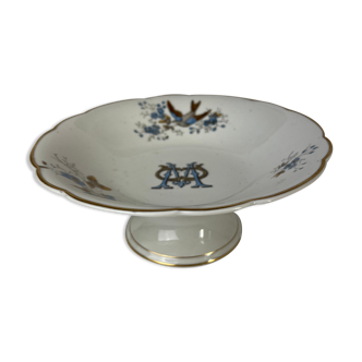 Plat sur pied avec un monogramme M et oiseau bleu et marron