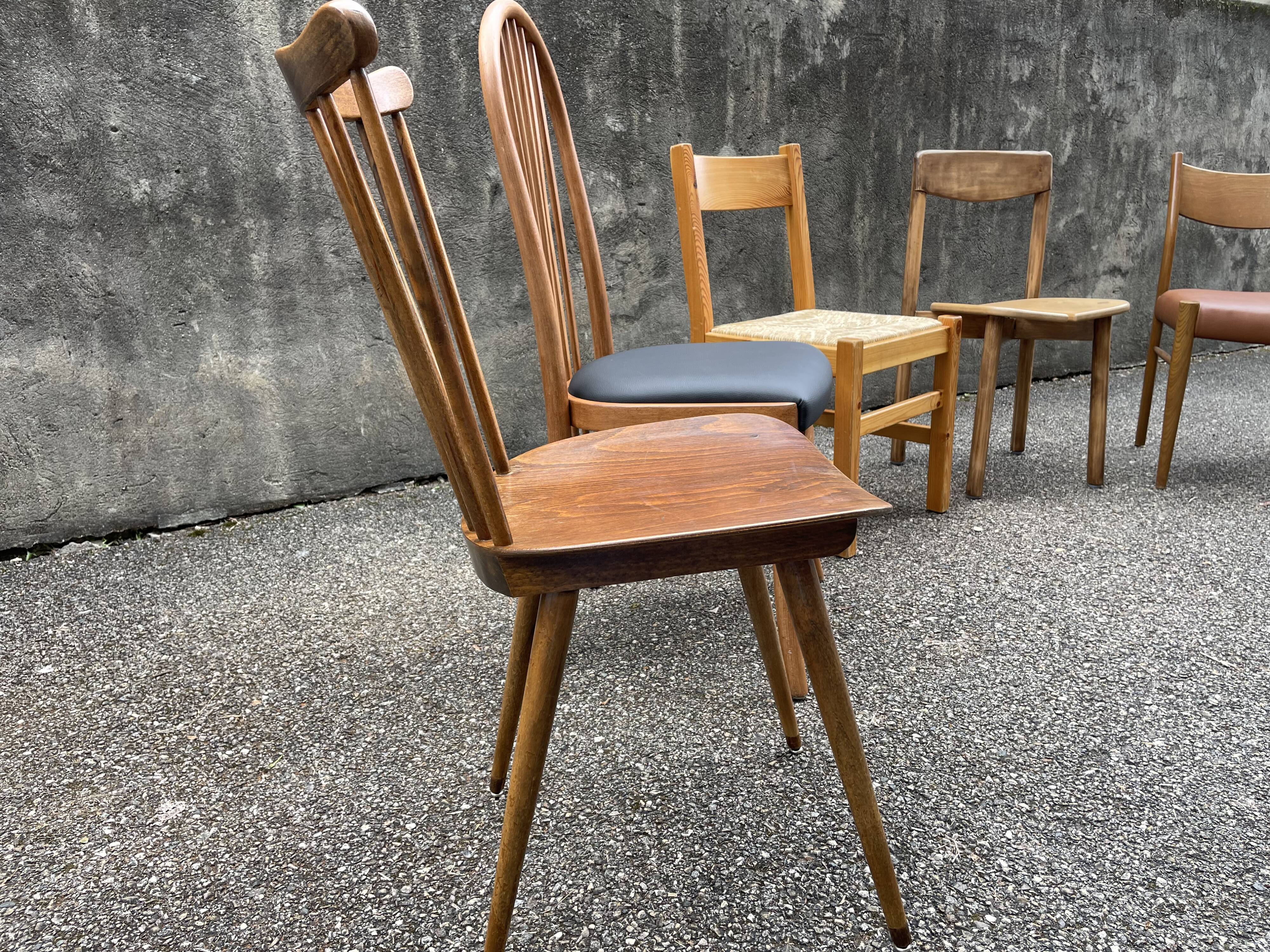 Series of 6 mismatched vintage chairs
