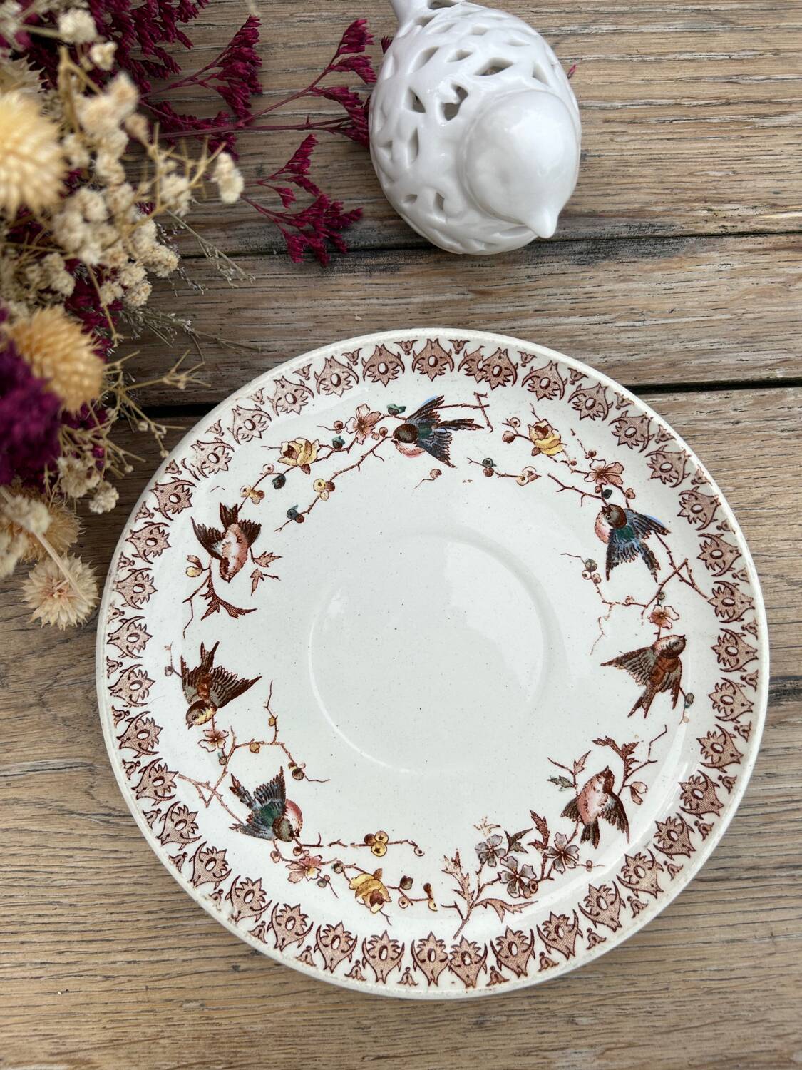 Polychrome iron earth saucer HB et Cie