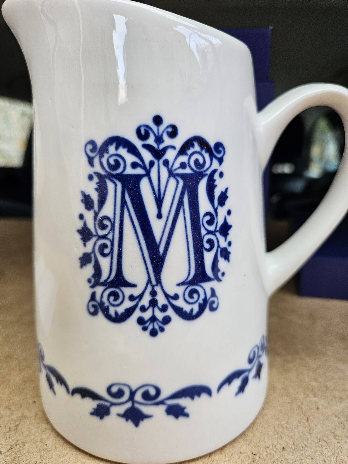 Limoges porcelain jug "Ornaments" – Maison Manoï