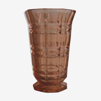 Vase en verre ciselé