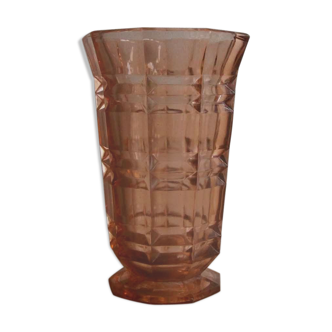 Chiseled glass vase