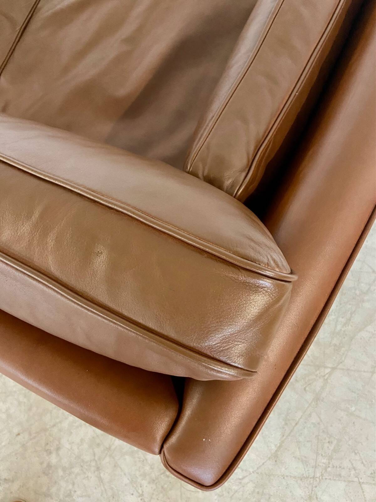 Canapé 2 places Stouby vintage danois du milieu du siècle en cuir cognac foncé