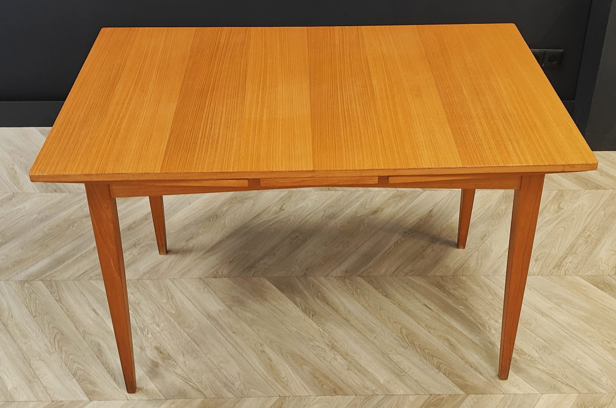 Mid Century vintage extendable dining table
