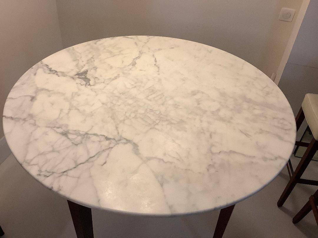 Table and 5 "Neoz" stools by Philippe Starck for Driade.