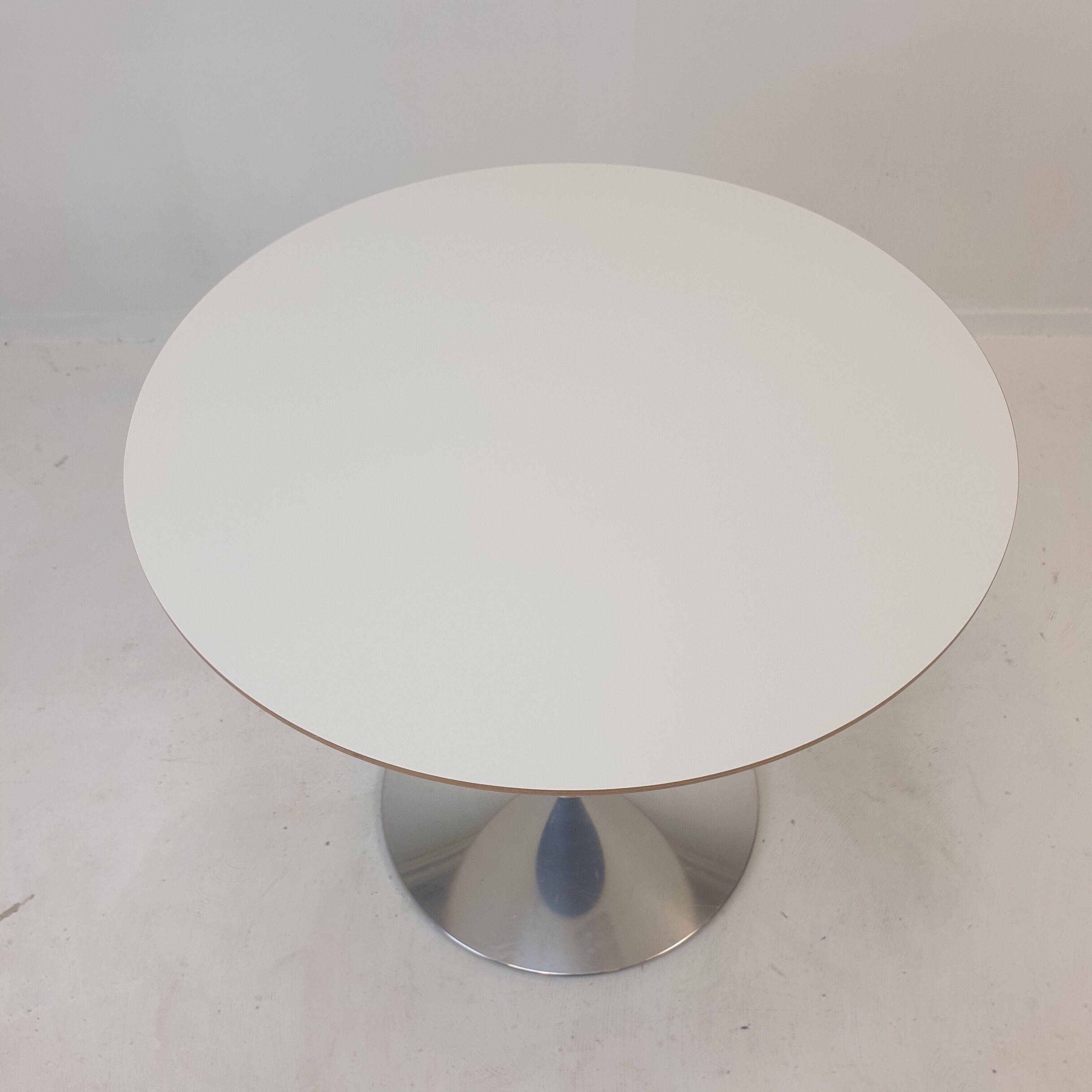 Round Dining Table by Pierre Paulin for Artifort