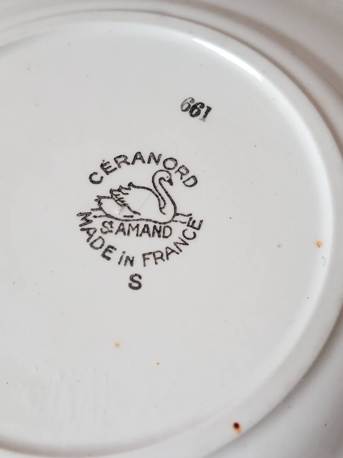 Dessert plates from Saint Amand