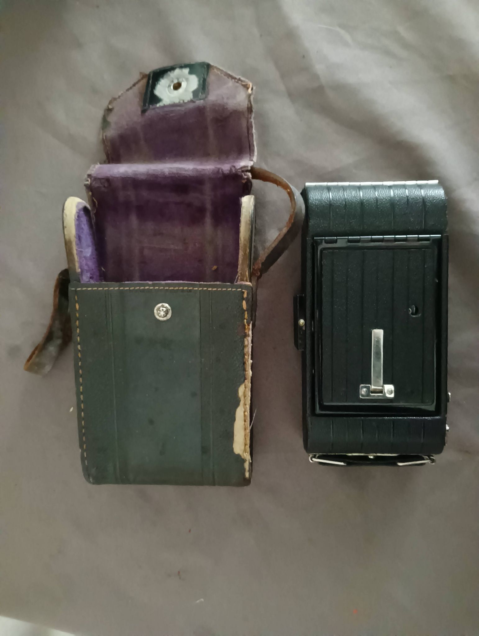 Bellows camera " KODAK Junior Six - 20 Series II, Made In USA