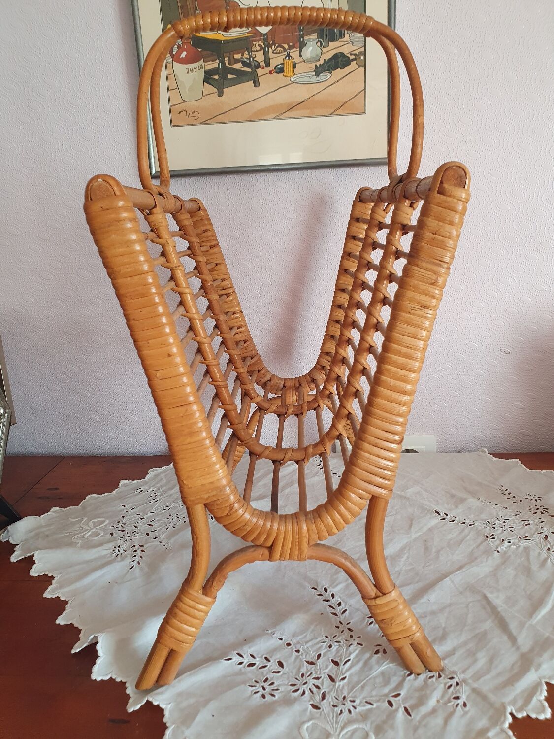 Vintage rattan magazine holder 70's