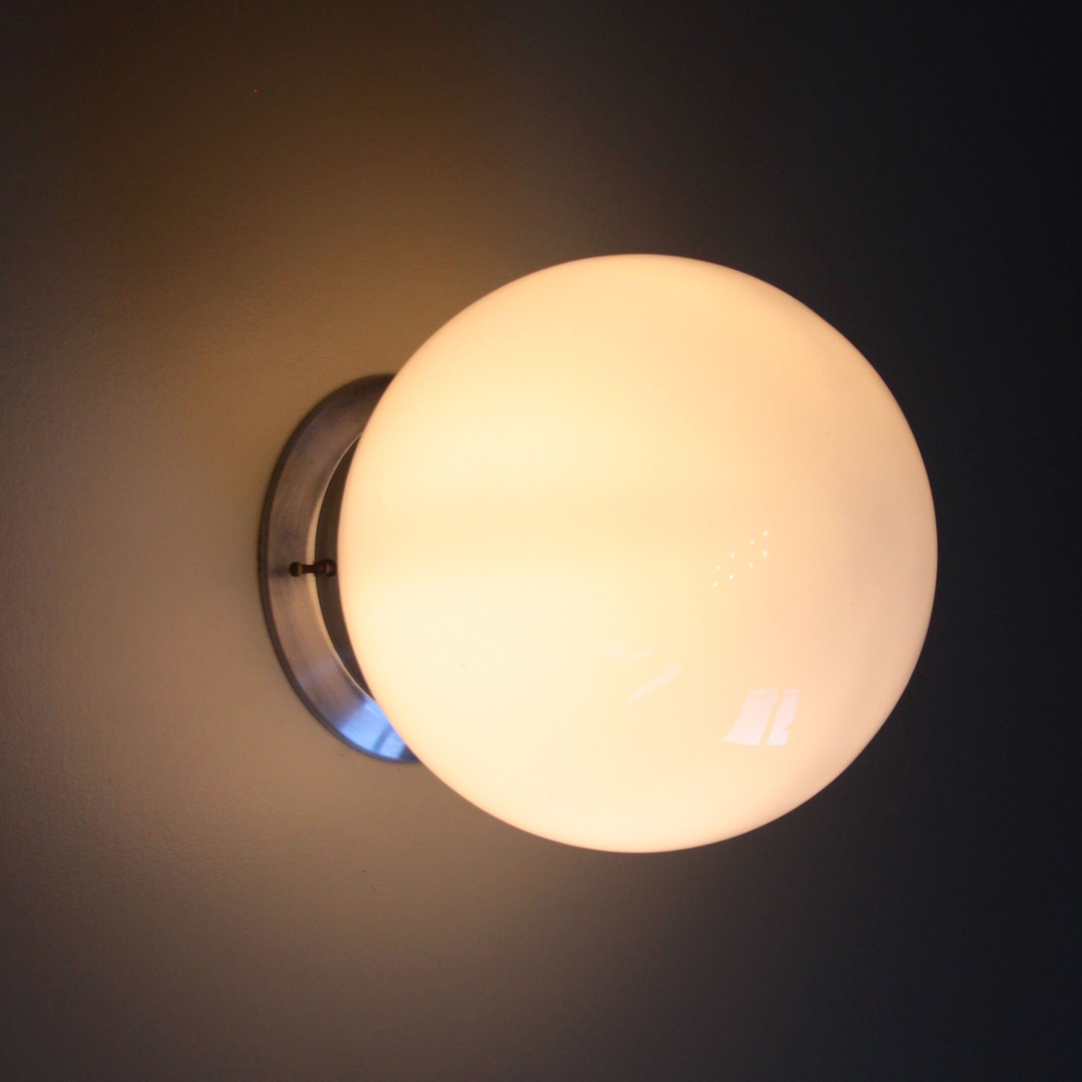 Old opaline globe wall lamp or ceiling lamp vintage diameter 20 cm and aluminum base