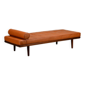 Hans J. Wegner GE19 Daybed in Teak and Camel Leather for Getama Denmark