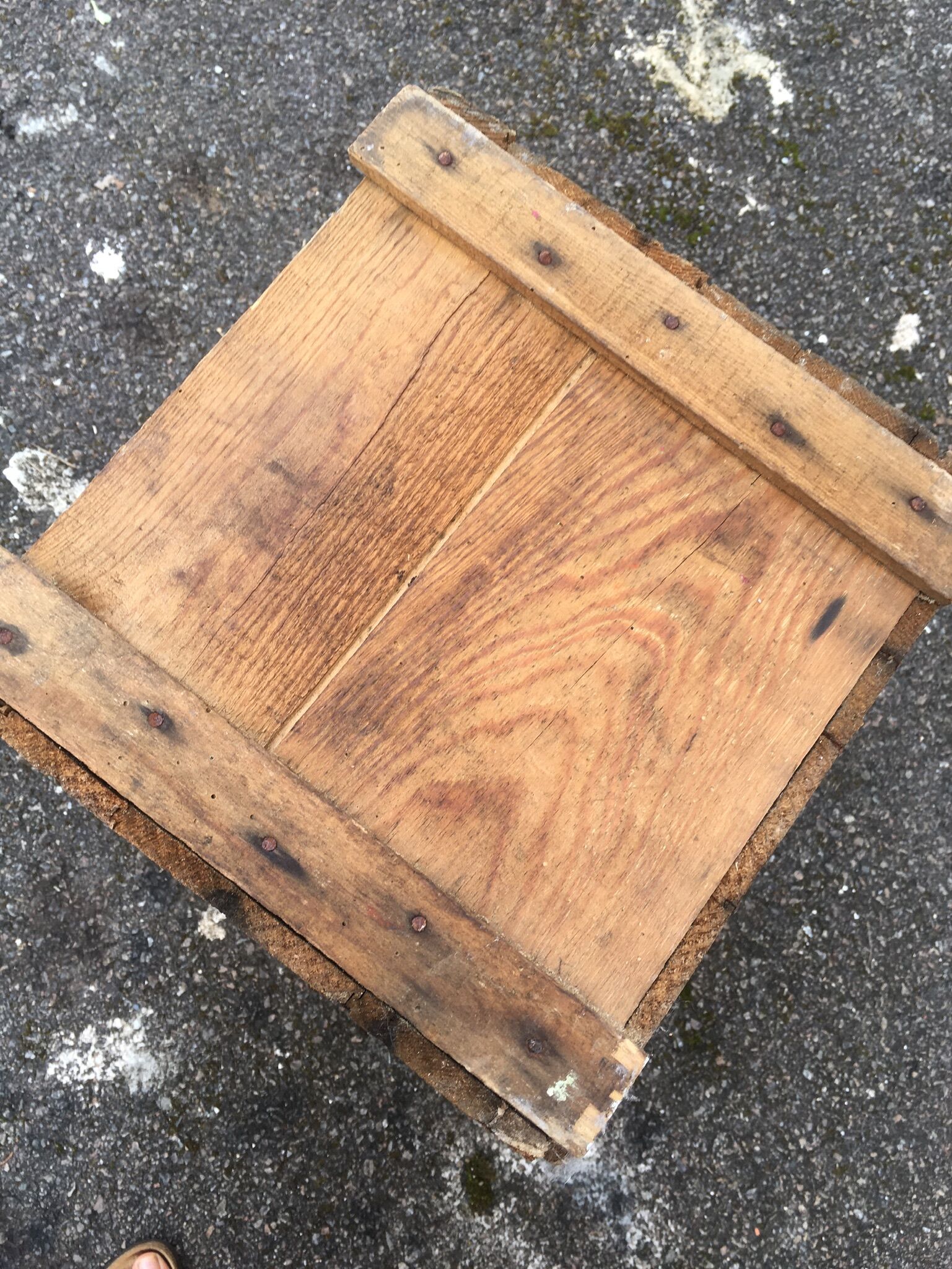 Wooden crate