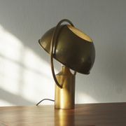 Lampe de table en laiton design Florian Schulz, années 1970.