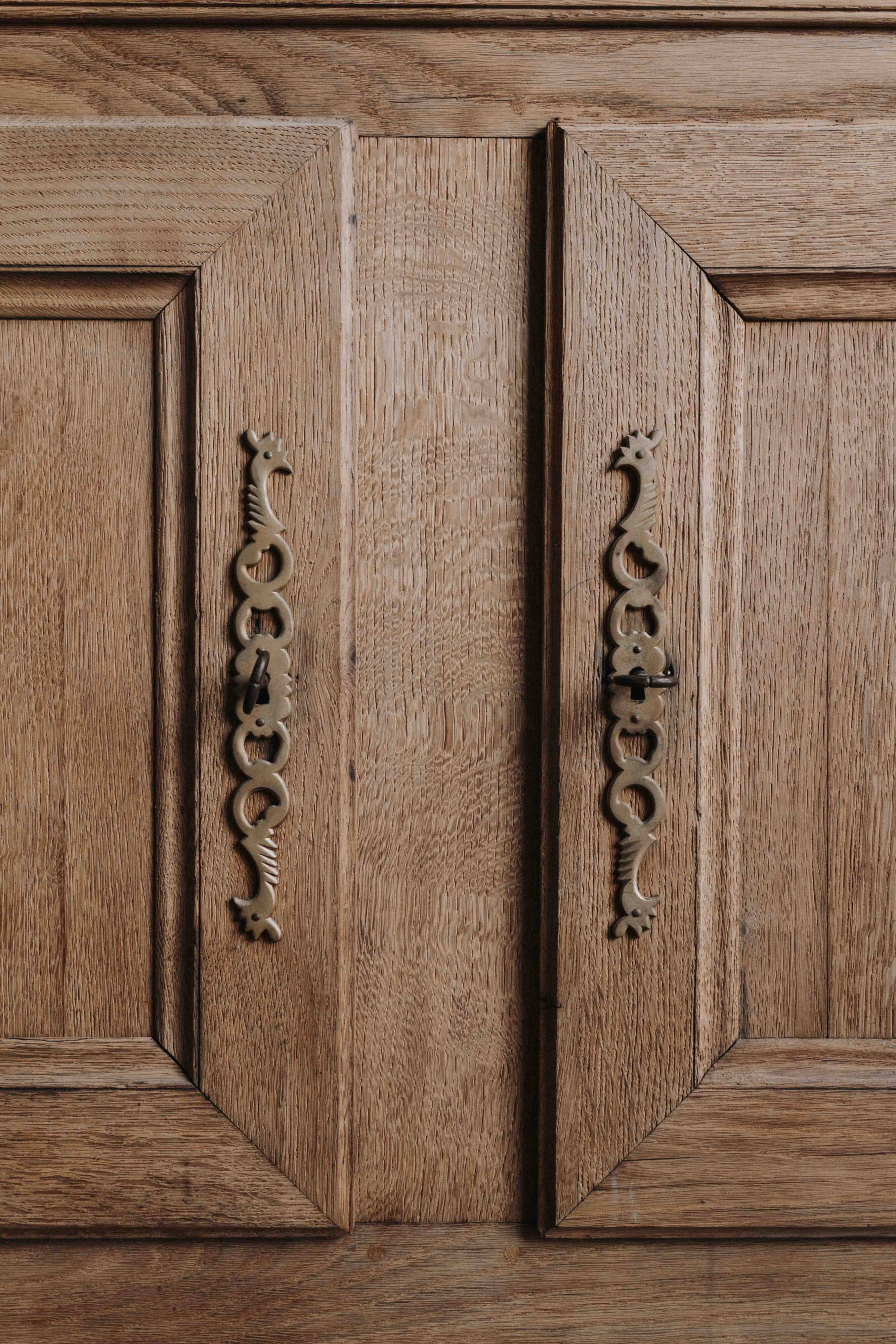Ardennes-style 2-door chest of drawers in solid oak