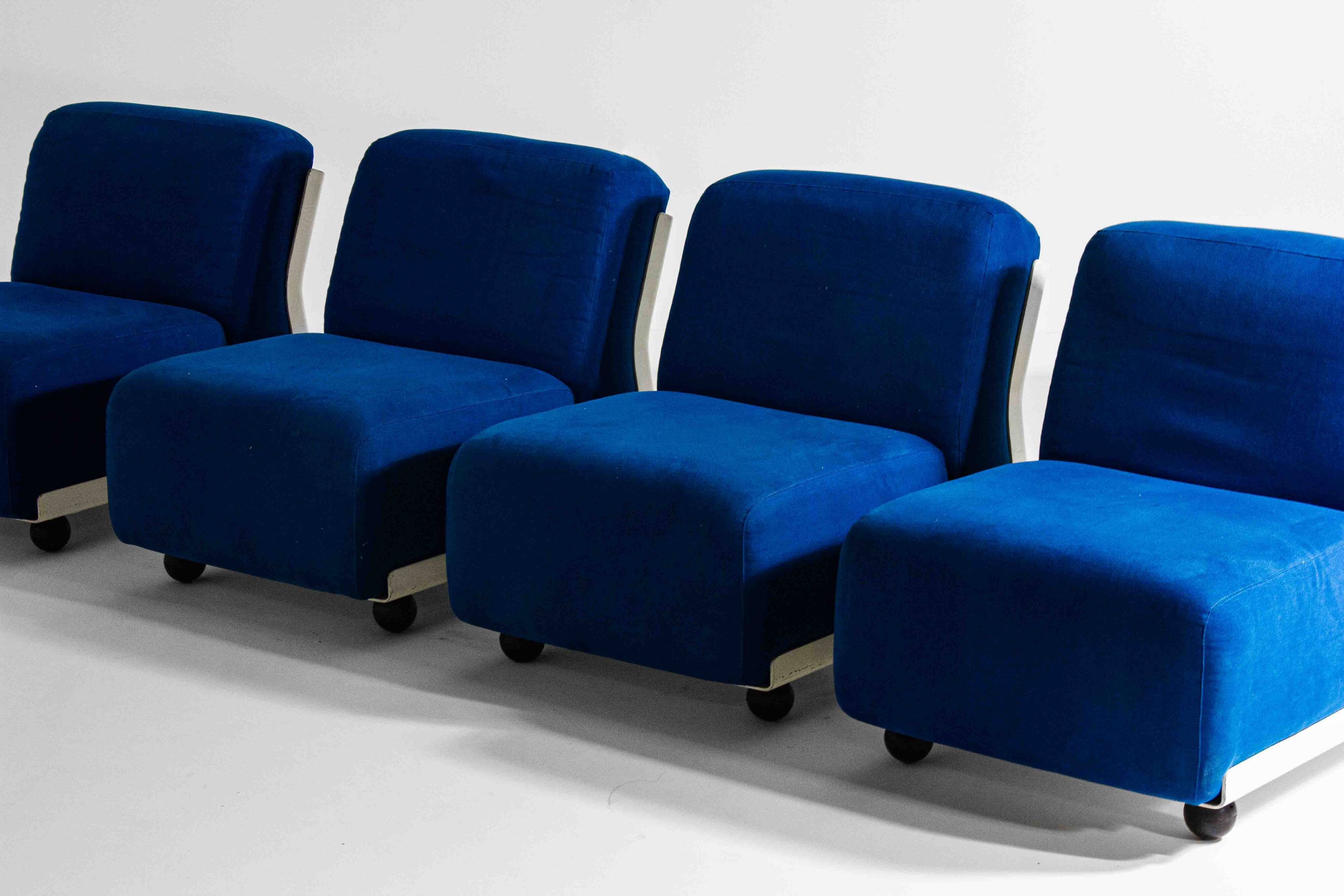 Modular "Amanta 24" sofa by Mario Bellini in premium cobalt blue, Italy 1975