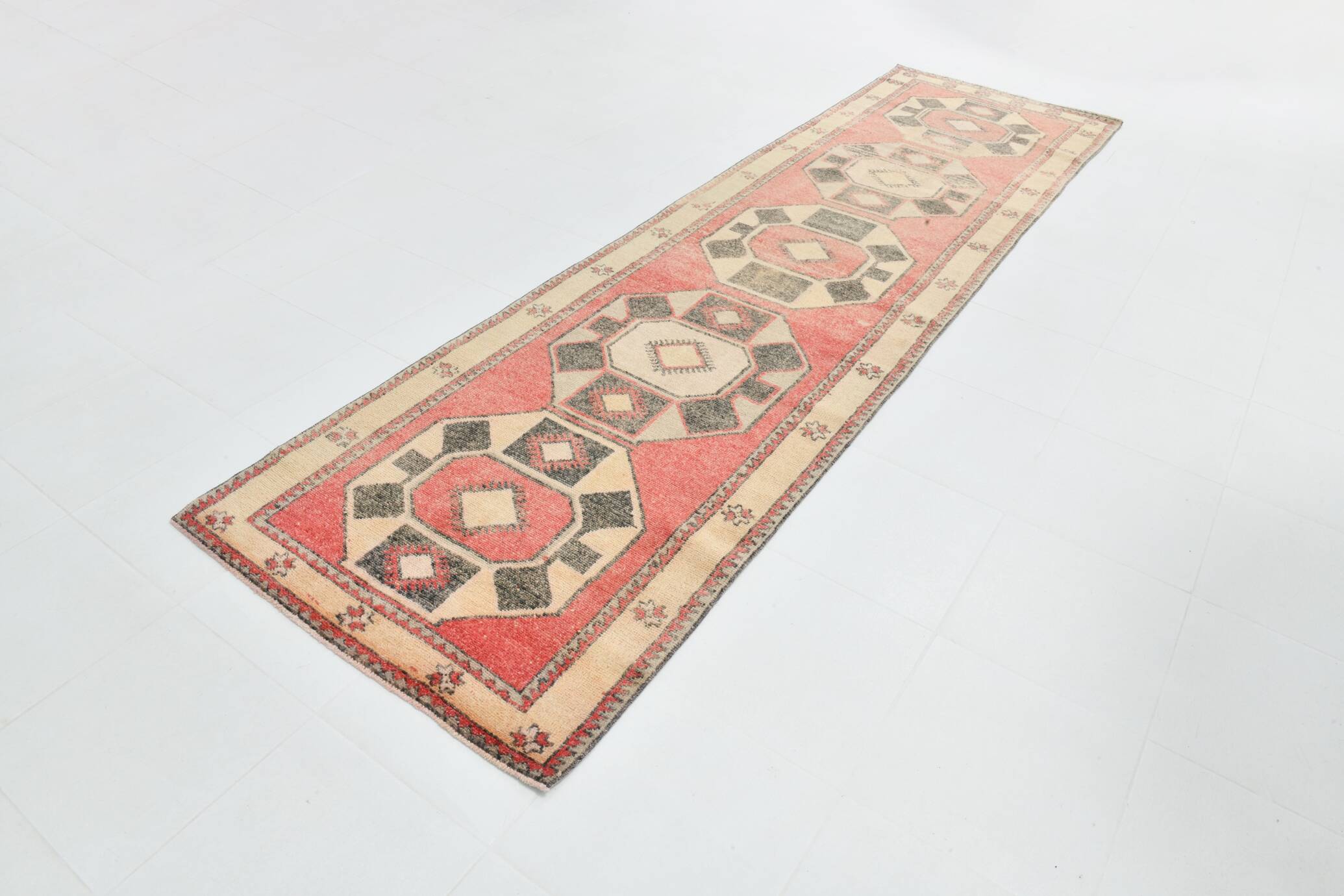 4x12 Coral Red & Beige Vintage Runner Rug,106x375 Cm
