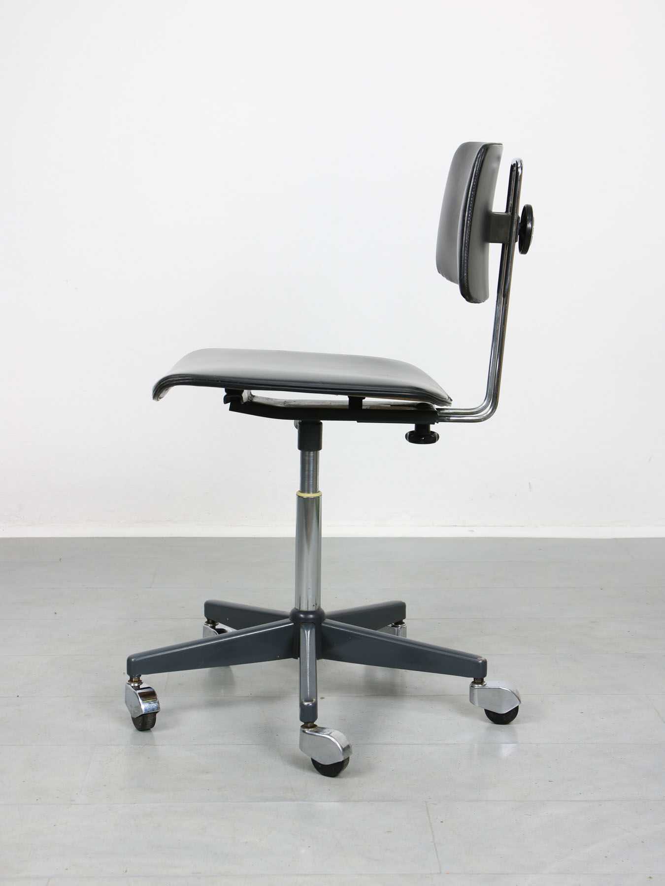 Mid-Century Black Office Swivel Chair from Stol Kamnik