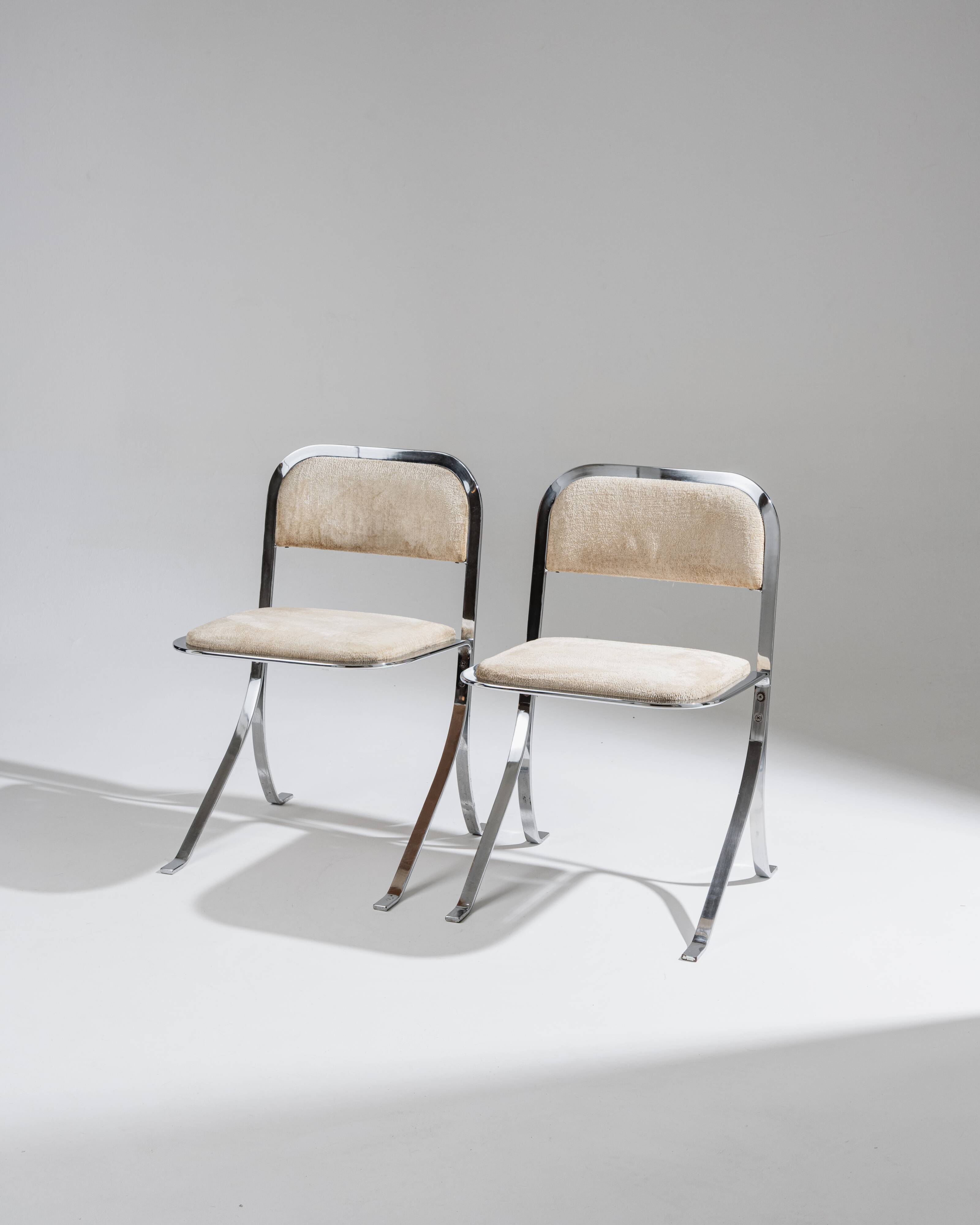 Set de 4 chaises en métal chromé et velours, 1970s