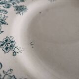 7 assiettes plates modèle Jane à décor floral vert foncé Saint-Amand