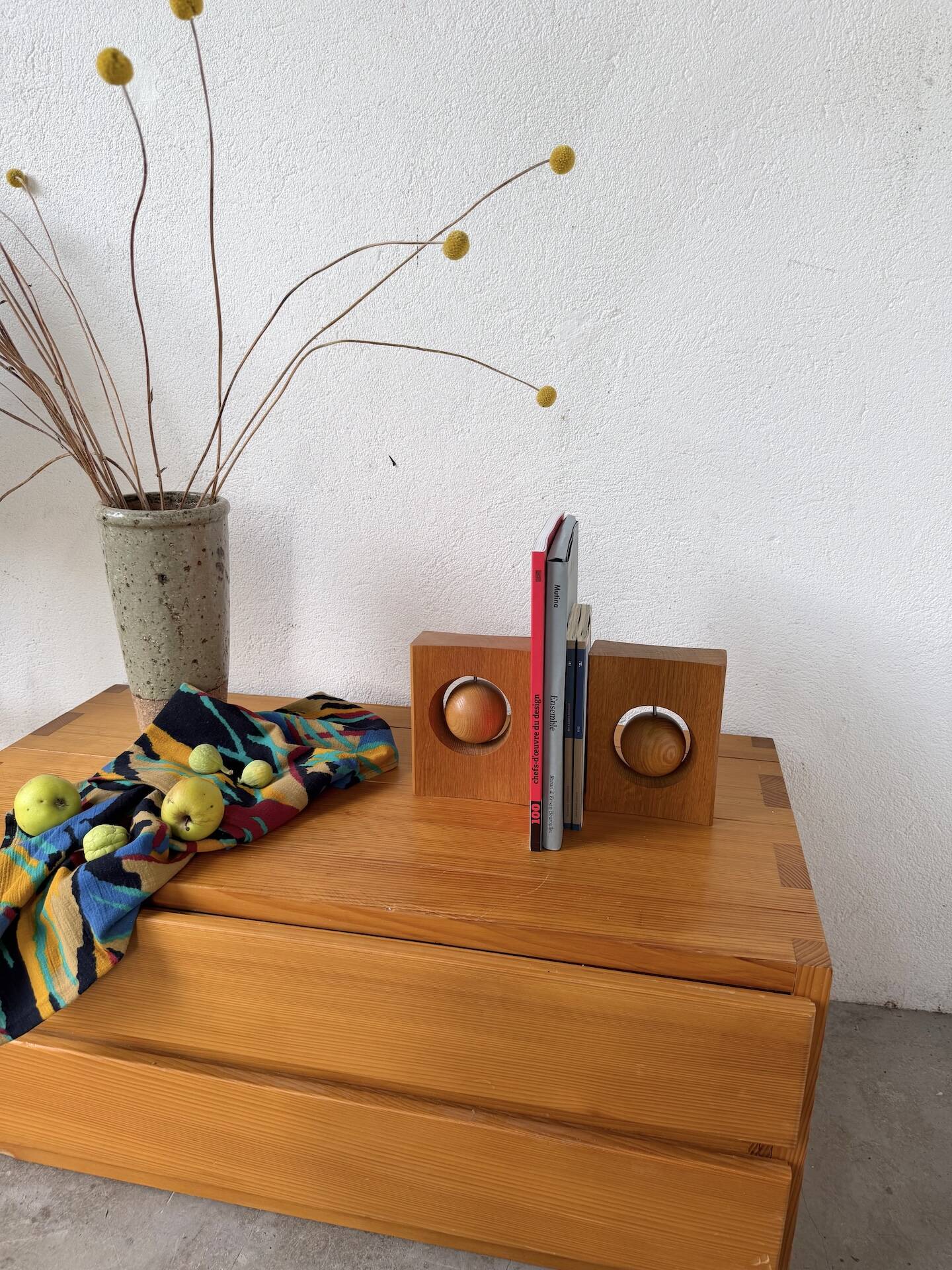 Constructivist wooden bookends