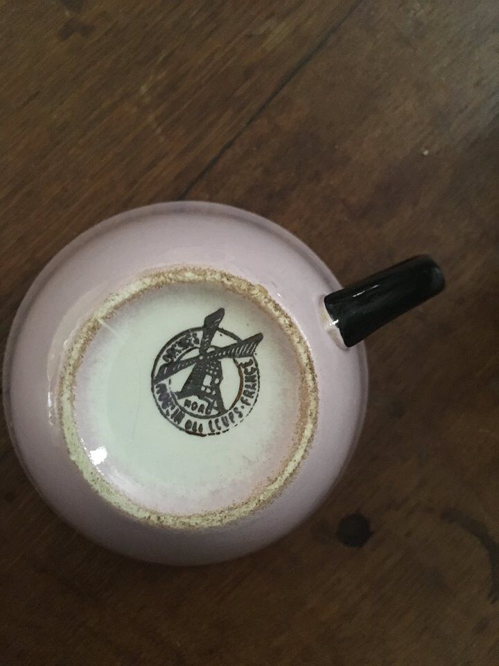 Six cups coffee ' 60s, gien mill of wolves.