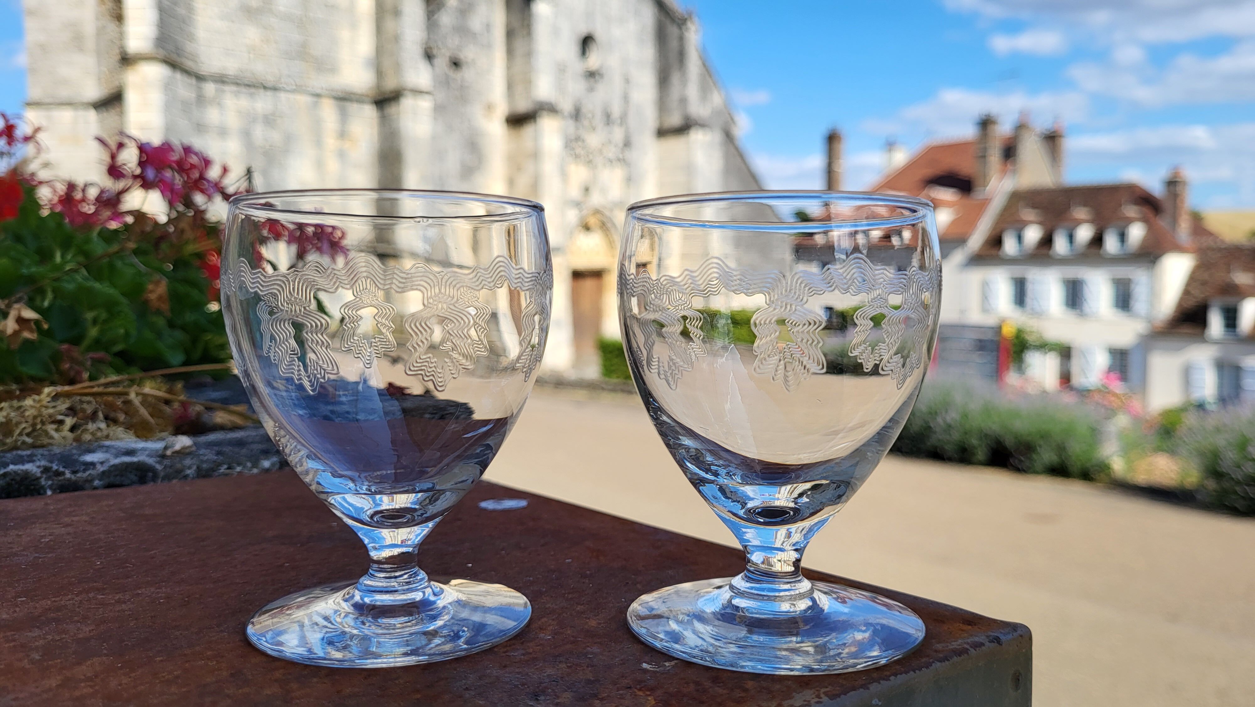 Set of 6 crystal wine glasses