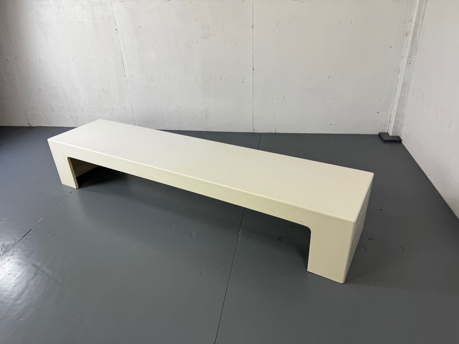 Space Age Modernist White Long Bench, Coffee Table 1970s