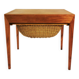 Table d'appoint du milieu du siècle, Haslev, conçue par Severin Hansen, Danemark, années 1950.