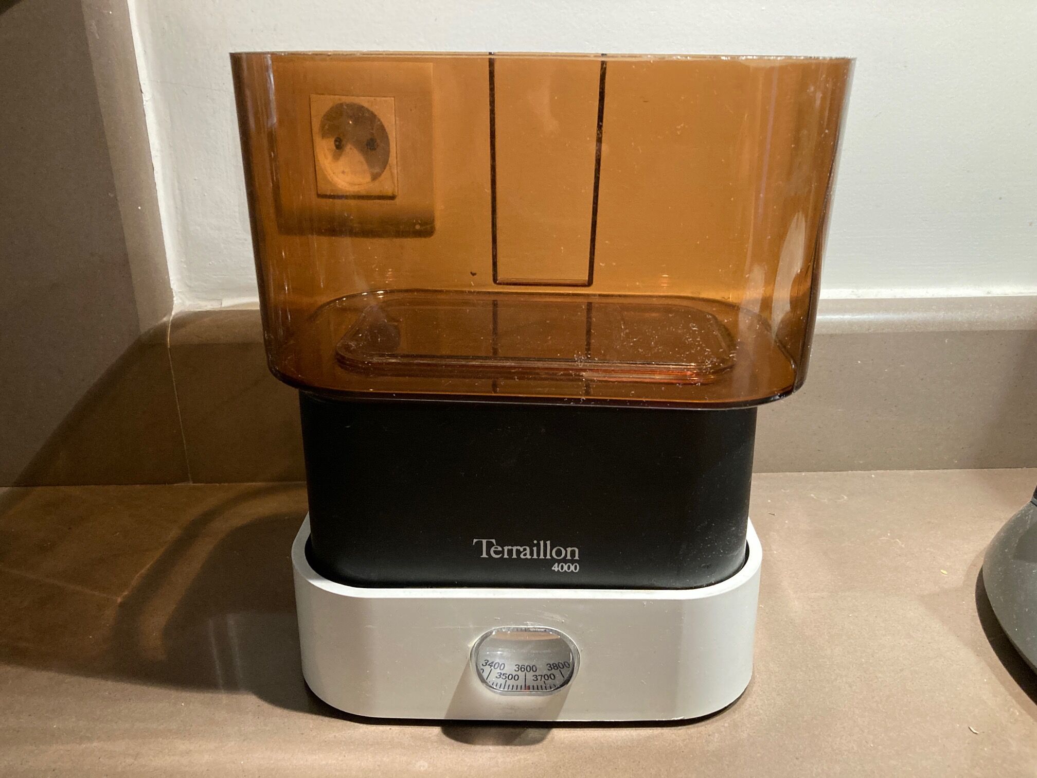 Terraillon kitchen scale year 70