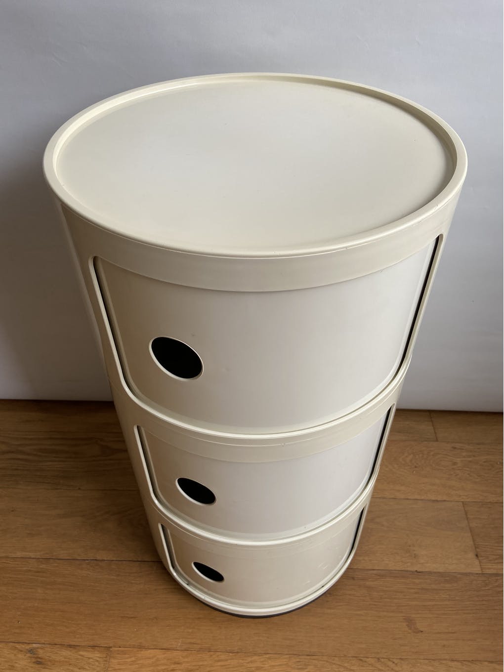 3-storey Componibili bedside by Anna Castelli for Kartell