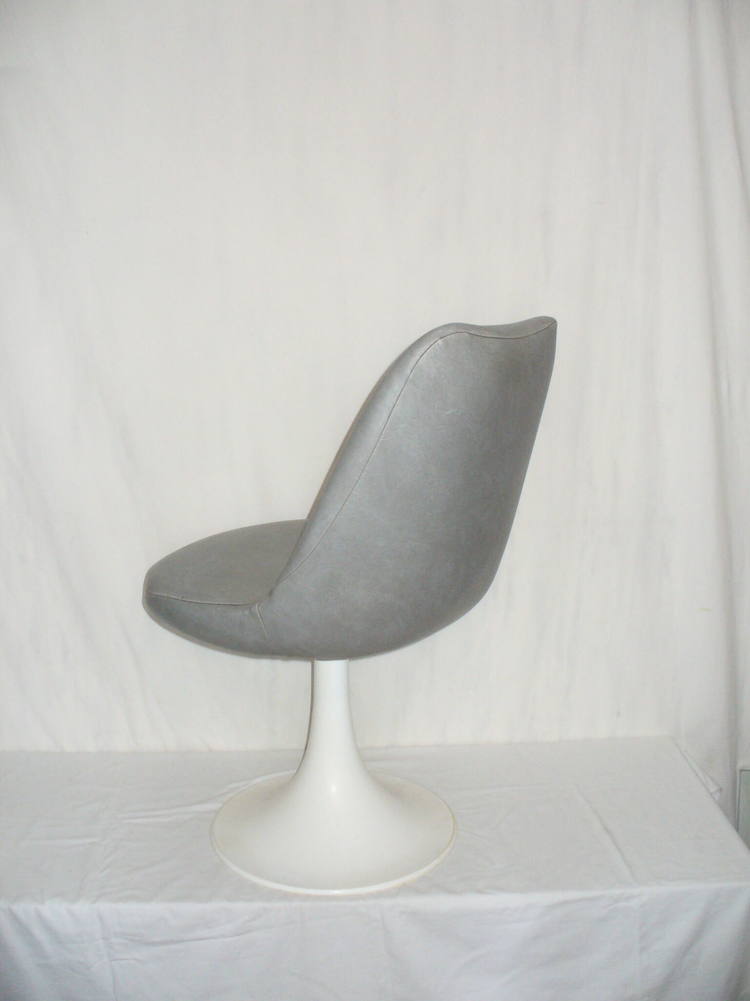 Tulip foot chair from the 60s - 70s
