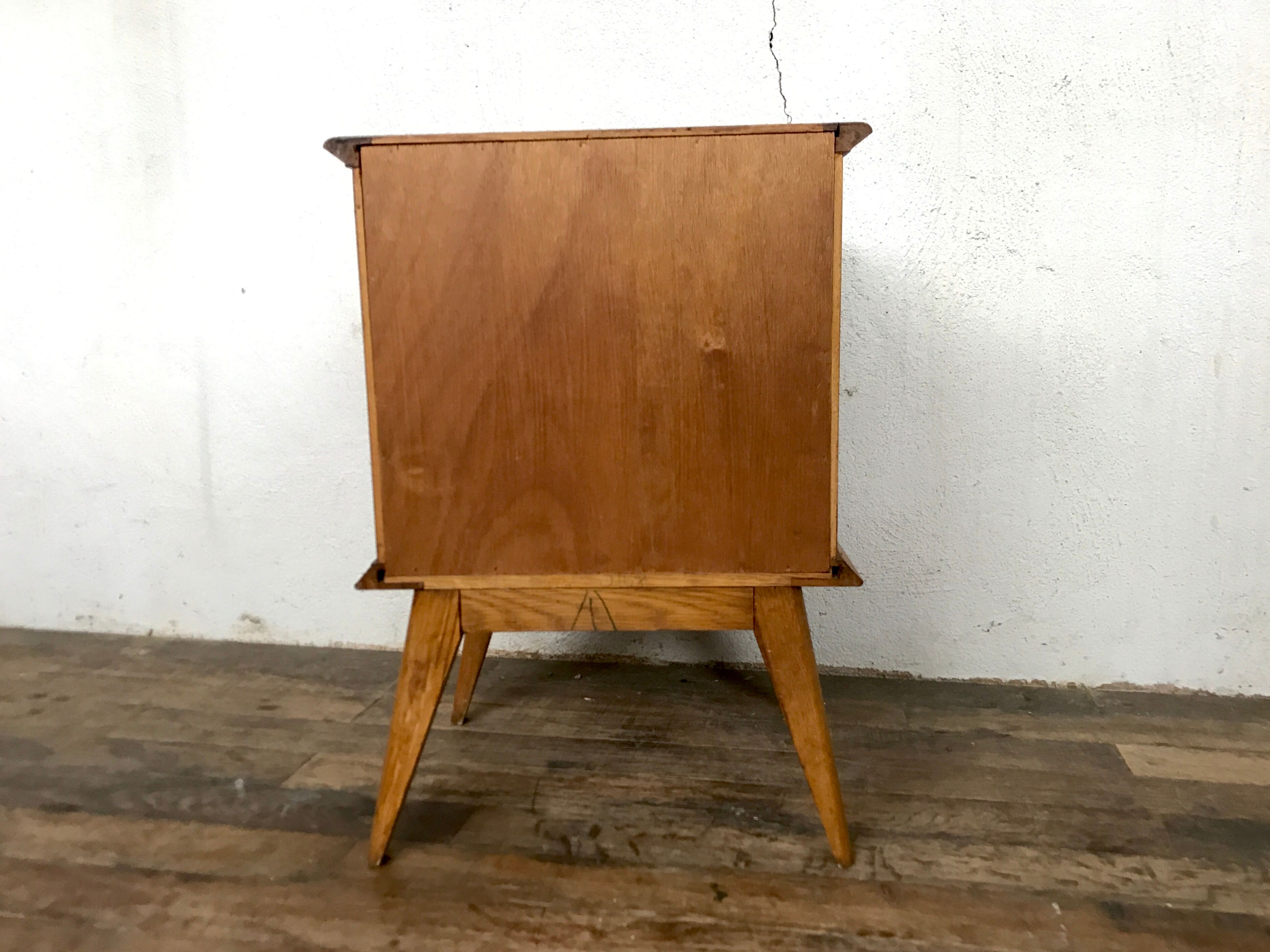 Bedside table