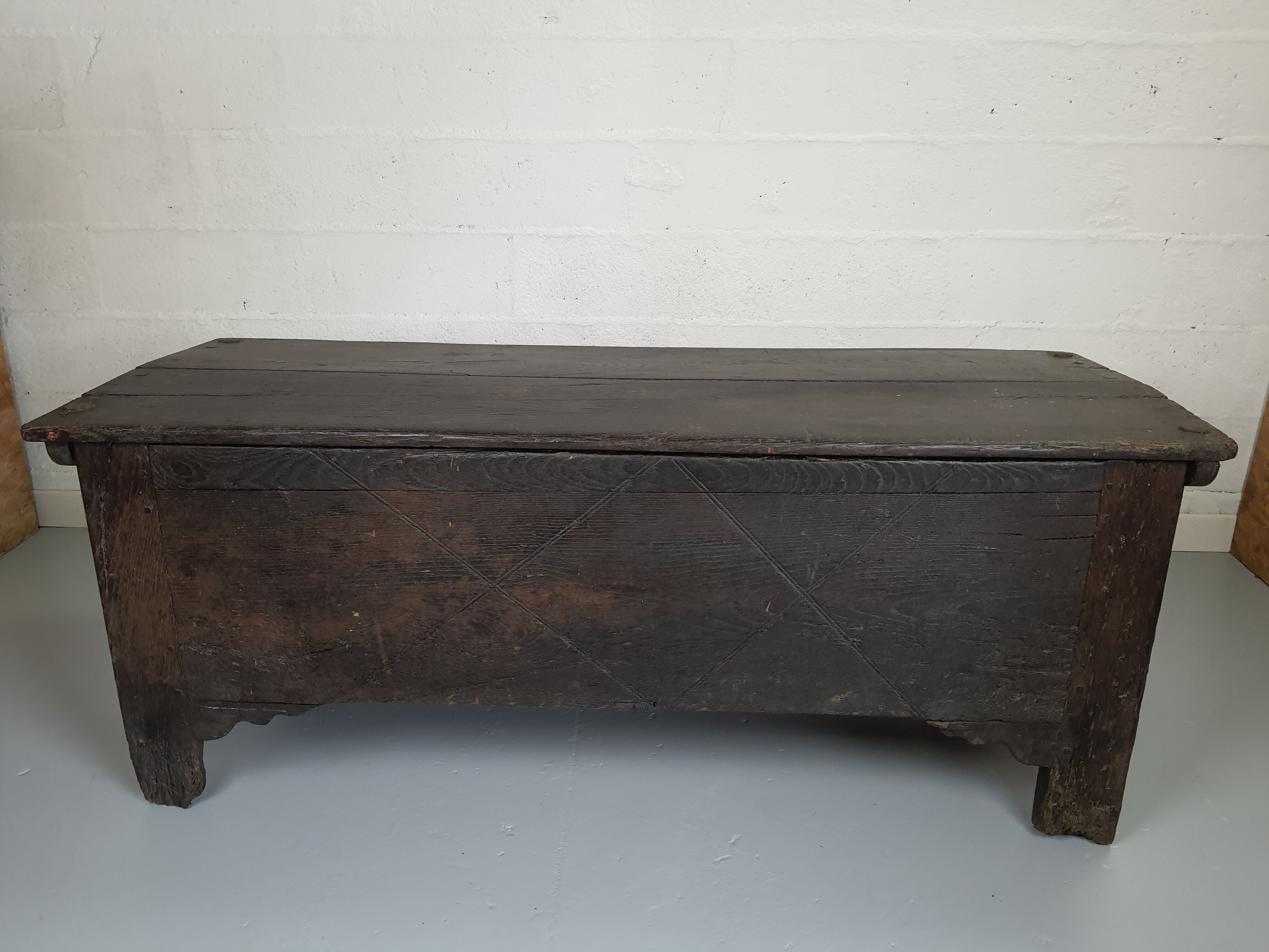 Maie ancient early 18th solid oak