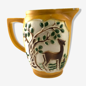 Yellow pitcher slurry decoration doe poet laval