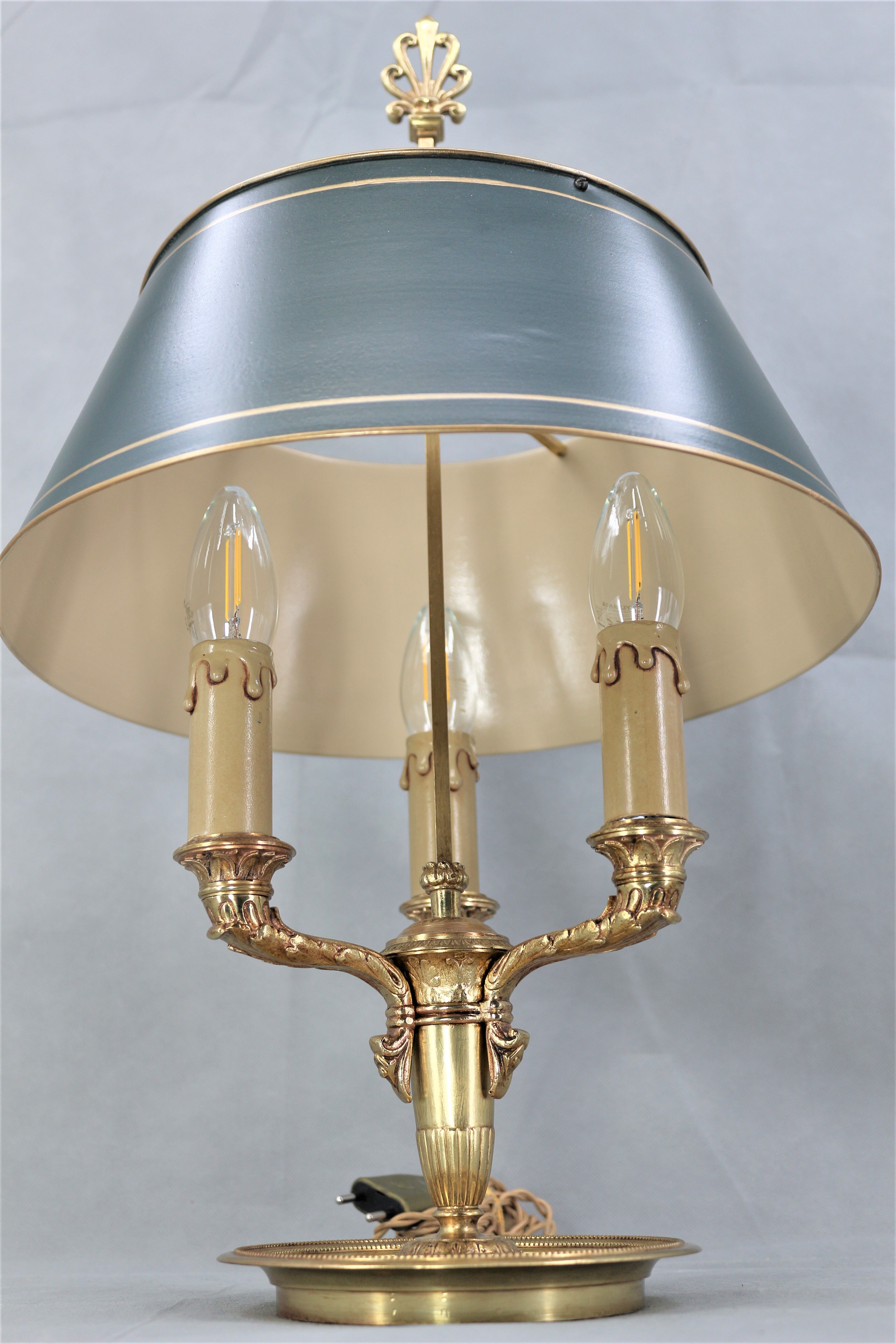 Empire-style gilded bronze hot water lamp