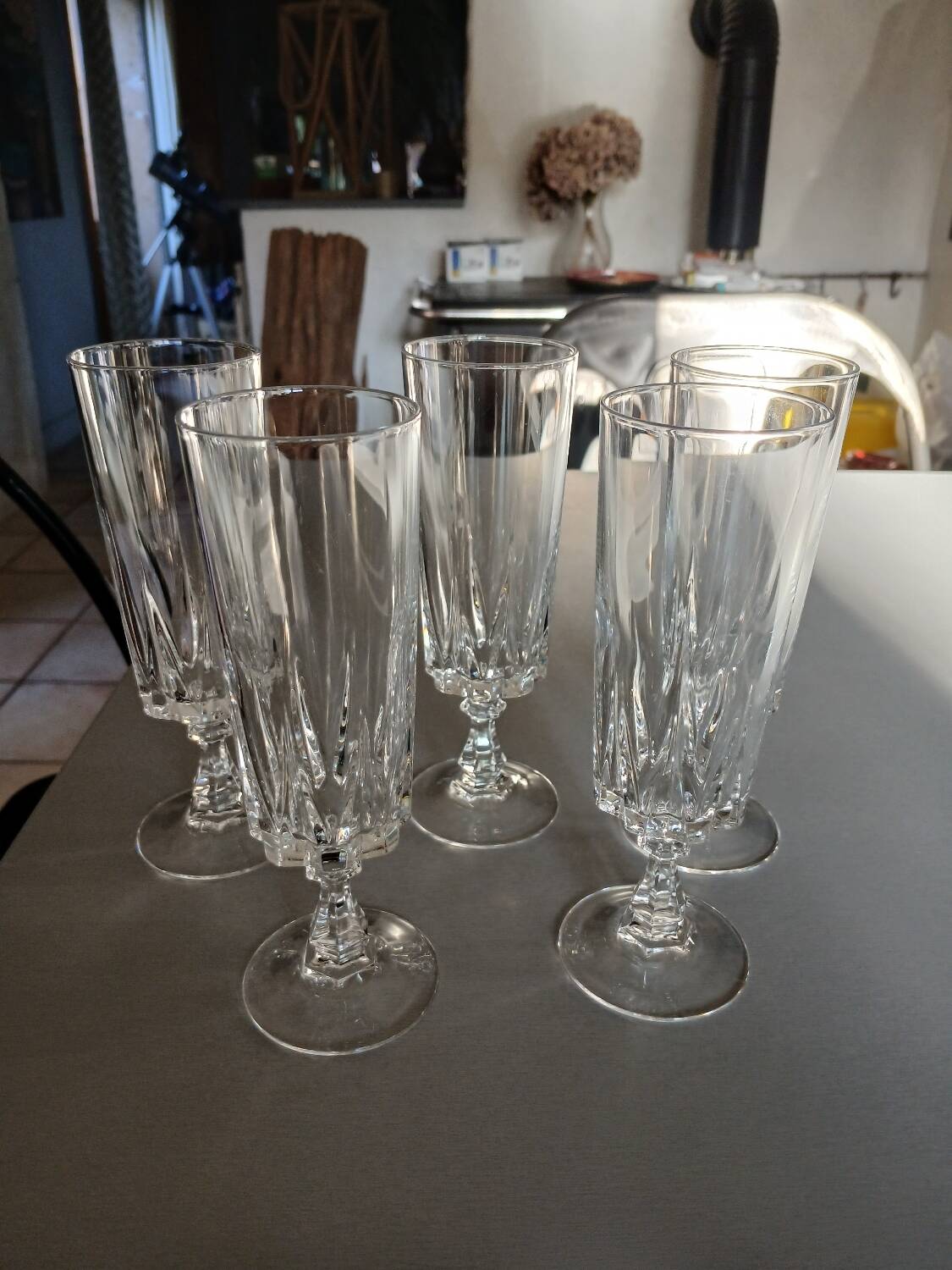 5 crystal champagne flutes