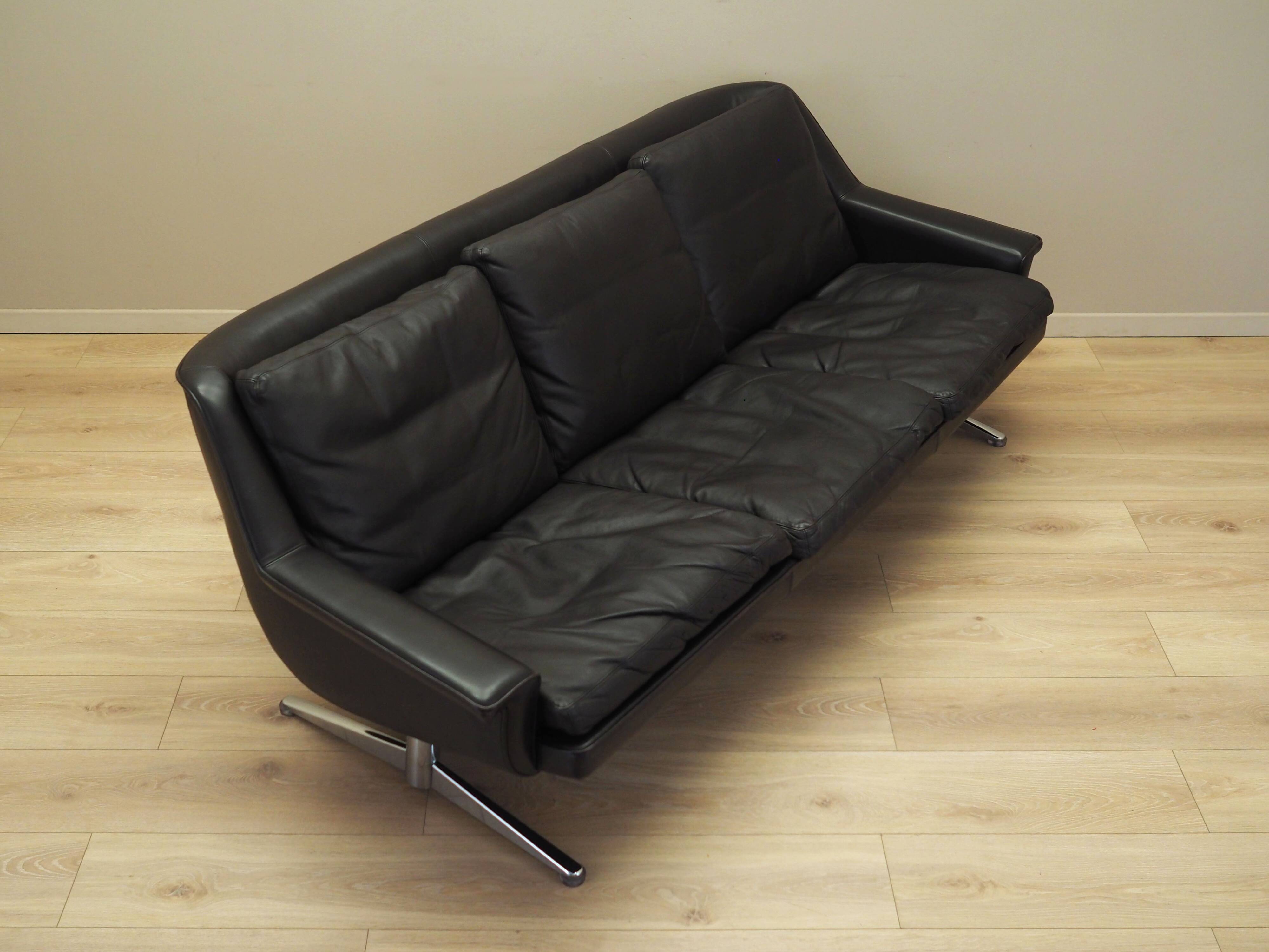 Brown leather sofa, Danish design, 1970s, designer: Werner Langenfeld, manu