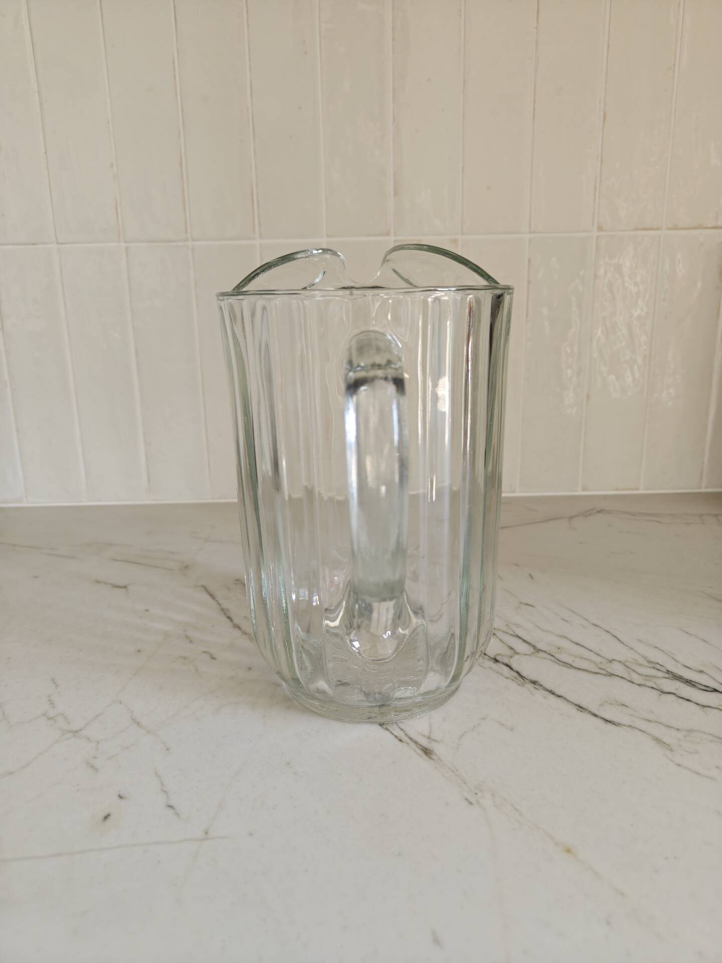 Glass jug