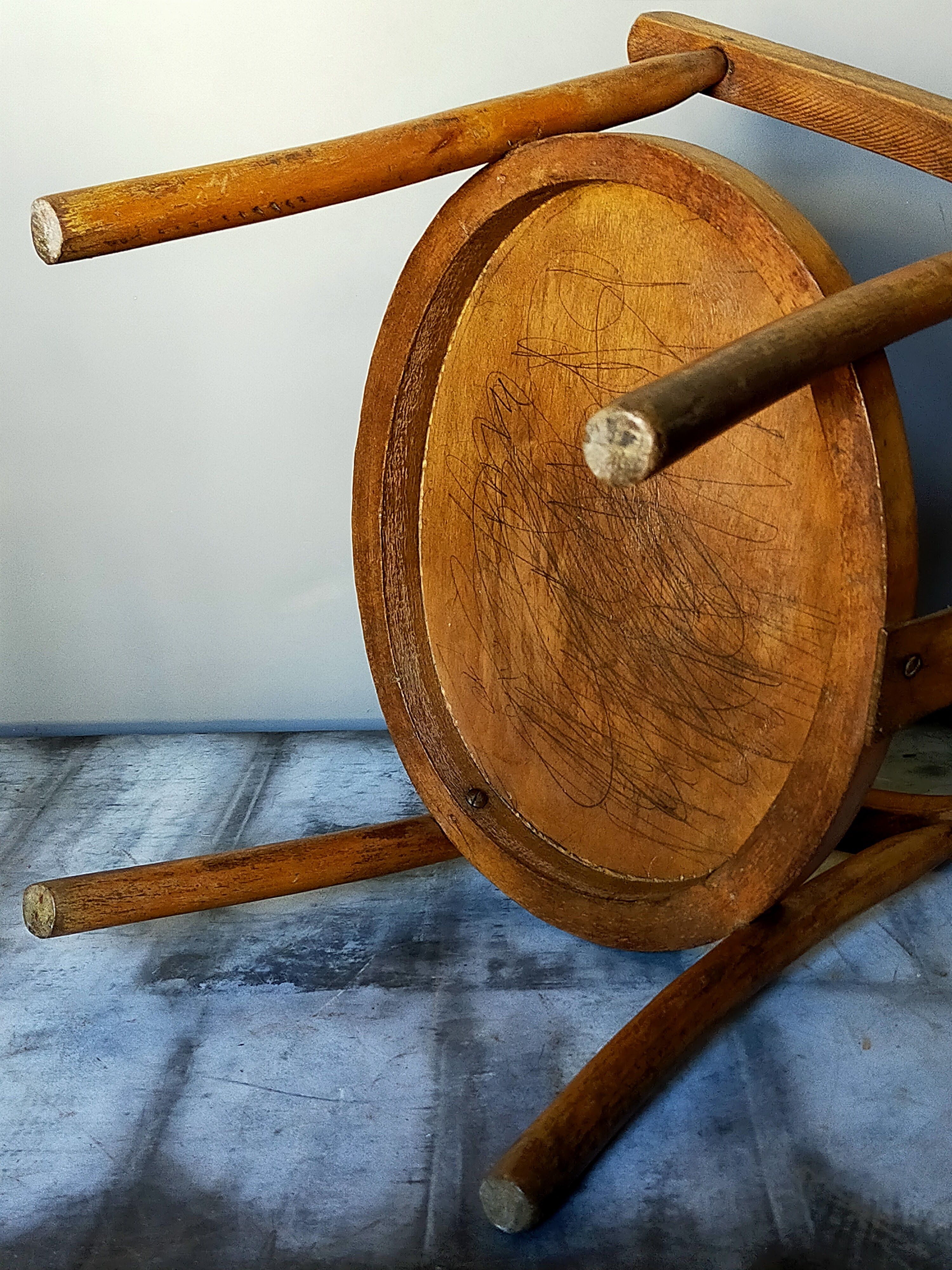 Children's chair in curved wood early 20th century