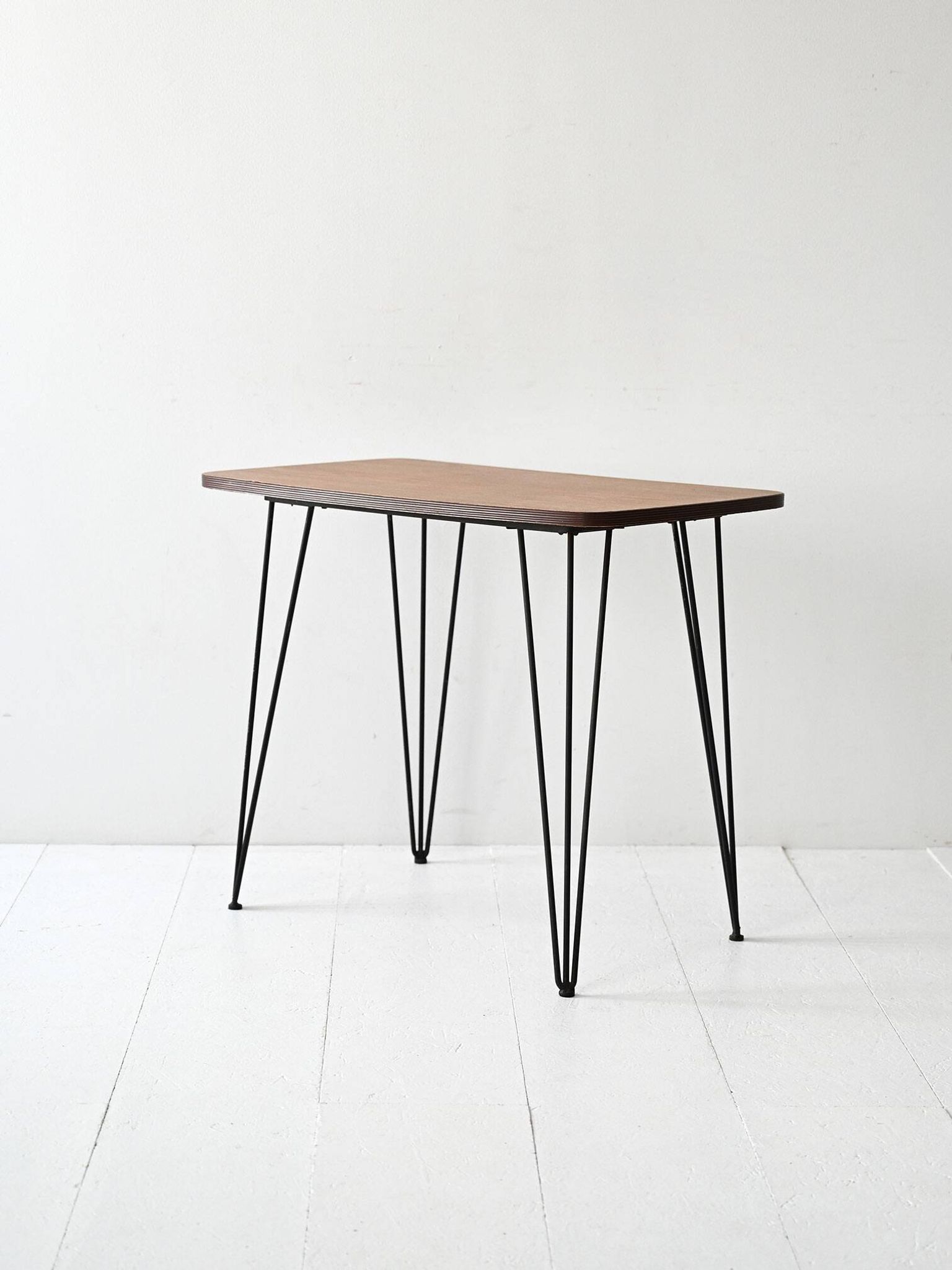 Table d'appoint vintage en formica et métal des années 1950