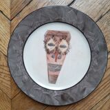 Porcelain plates
