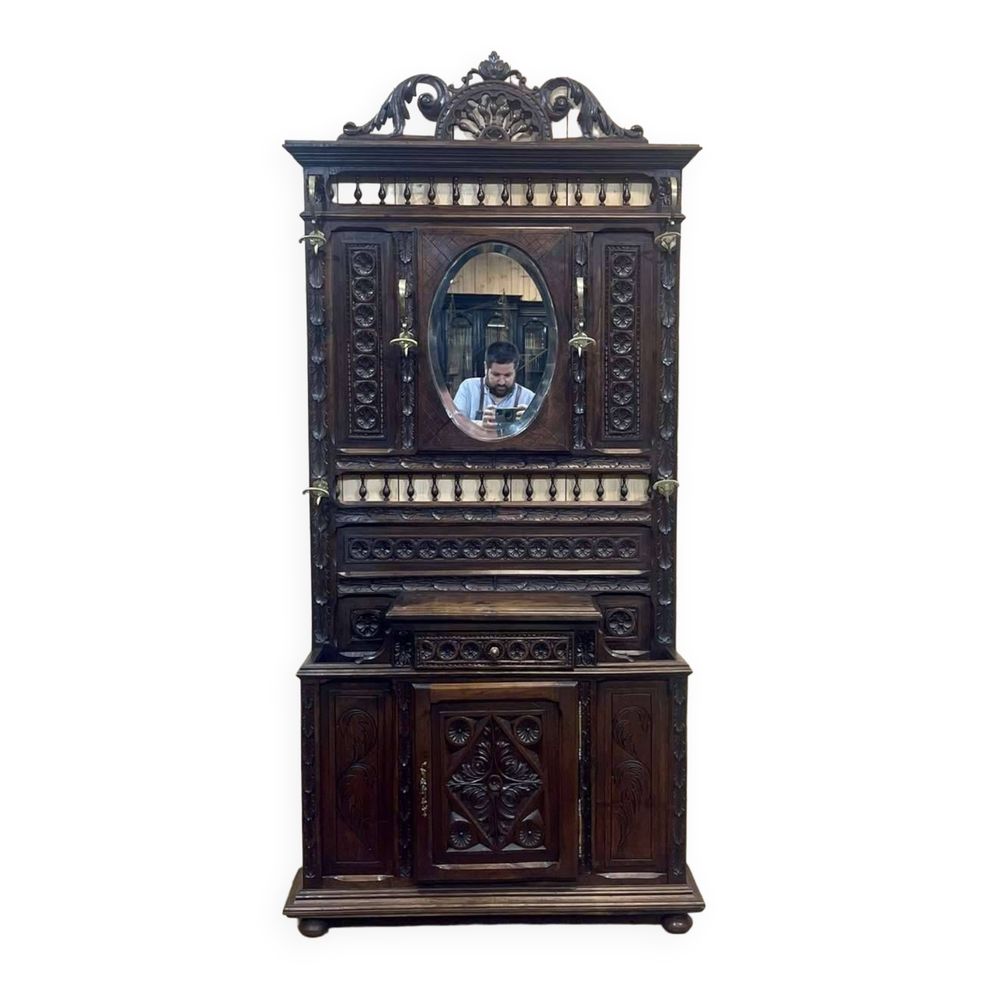 Breton chestnut wardrobe from the 1930s