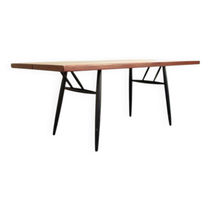 Table Pirkka d'Ilmari