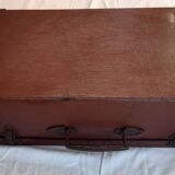 Old suitcase “Au Bon Accueil”