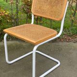 Chaise Cesca modèle b32 en blanc et bois par Marcel Breuer