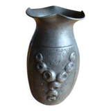 Vase en étain art déco
